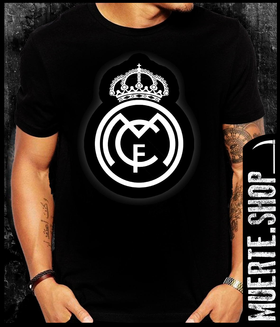 Черна тениска REAL MADRID BLACK EMBLEM Черна тениска REAL MADRID BLACK EMBLEM